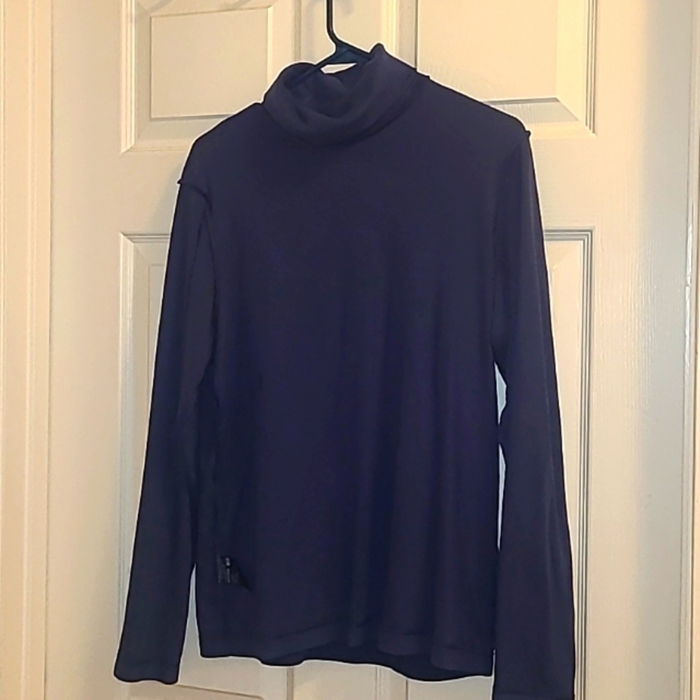 NWOT Uniqlo blue turtleneck​​​​​
